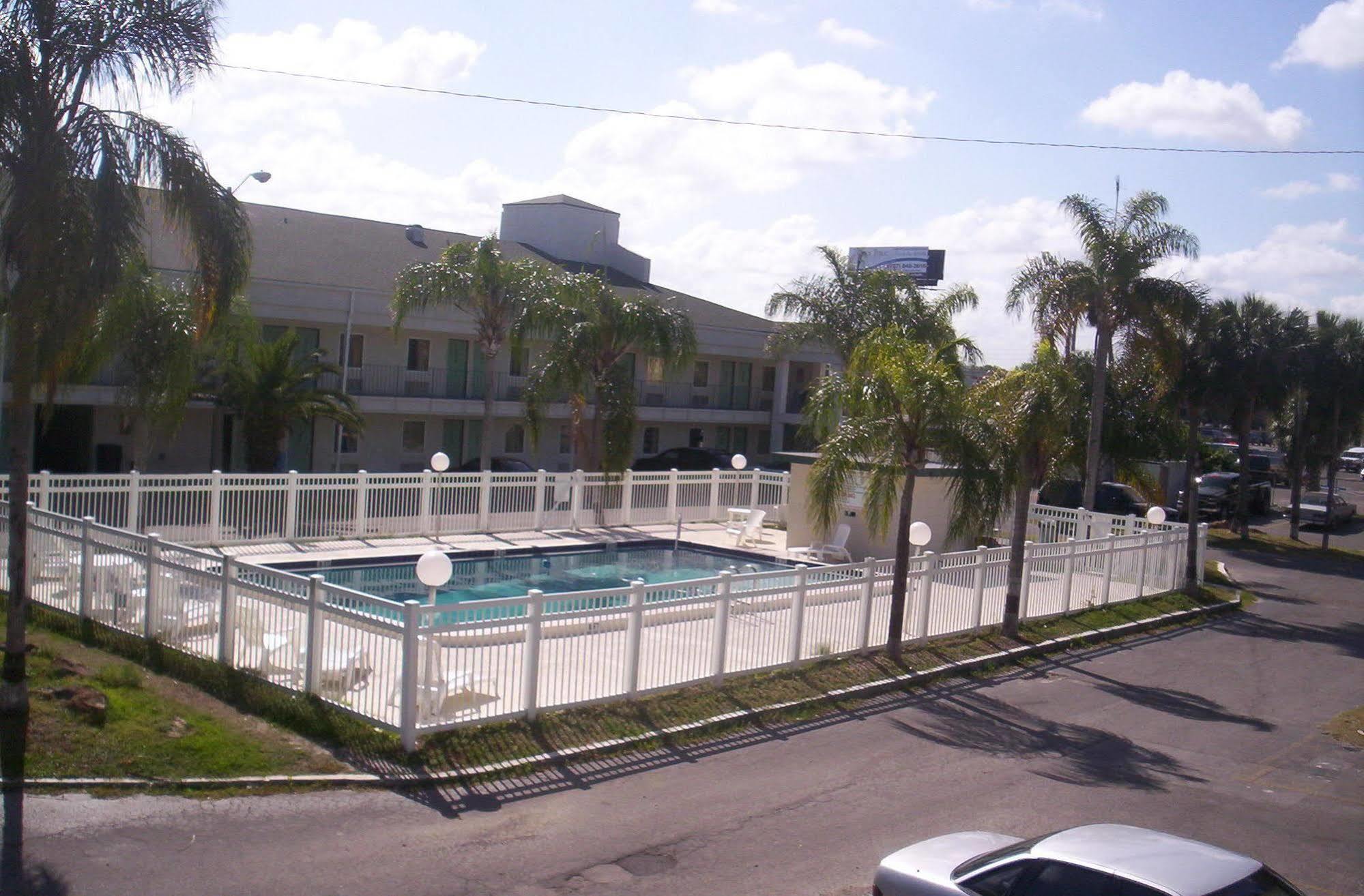 Oyo Hotel New Port Richey Gulf Beach Us 19 Exterior foto
